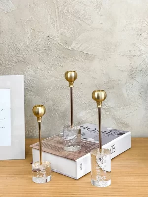 Three-size candlesticks
