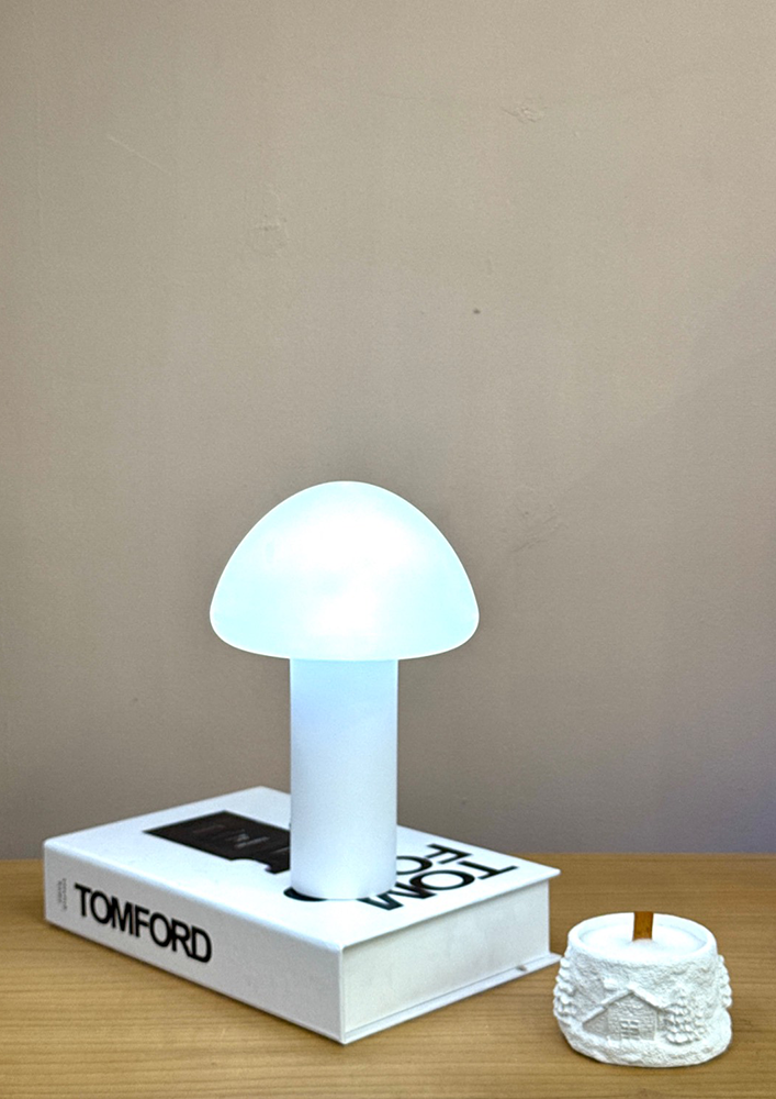 Mushroom model touch lampshade