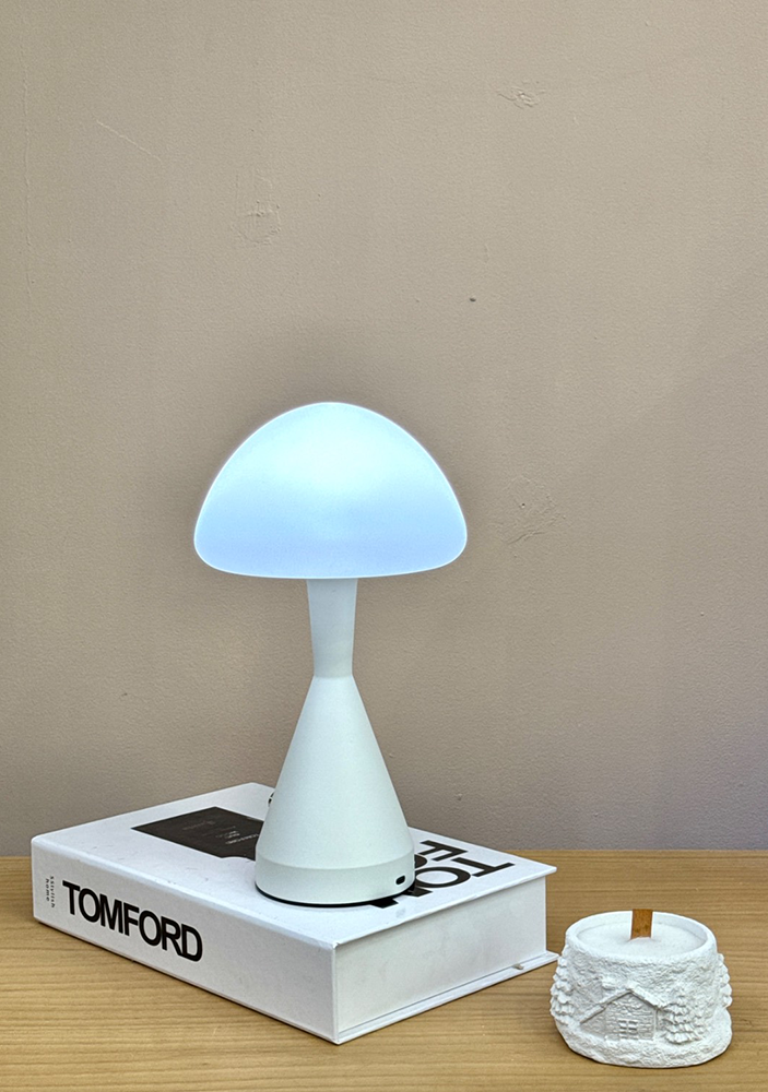 Conical base touch lampshade